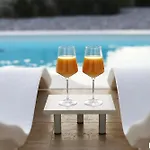Villa Beautiful In With Outdoor Swimming Pool And Wifi