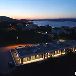 Villa Beautiful In With Outdoor Swimming Pool And Wifi *