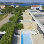 Beautiful In With Outdoor Swimming Pool And Wifi Villa