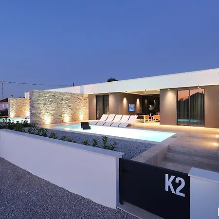 Villa Beautiful In With Outdoor Swimming Pool And Wifi
