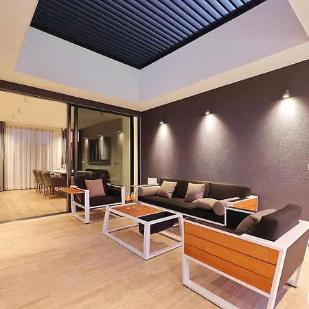Beautiful In With Outdoor Swimming Pool And Wifi Villa Kraj (Zadar)