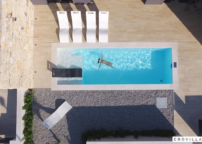 빌라 Beautiful In With Outdoor Swimming Pool And Wifi Kraj (Zadar)