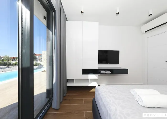 빌라 Beautiful In With Outdoor Swimming Pool And Wifi Kraj (Zadar)