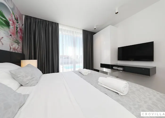 Beautiful In With Outdoor Swimming Pool And Wifi 빌라 Kraj (Zadar)