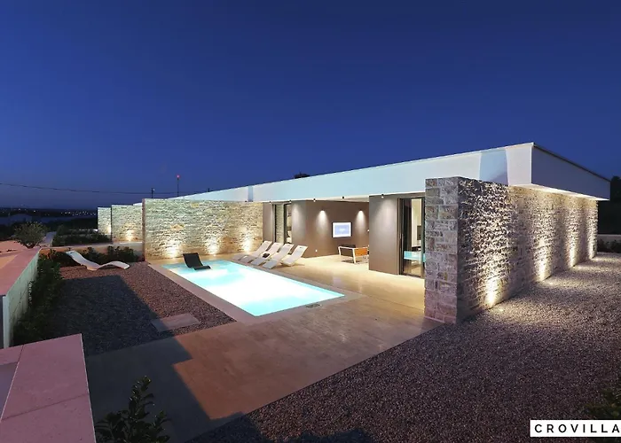 Beautiful In With Outdoor Swimming Pool And Wifi 빌라 *