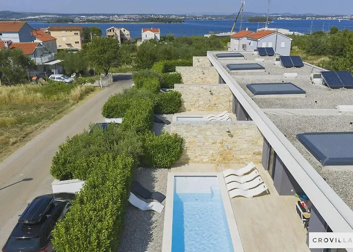 Beautiful In With Outdoor Swimming Pool And Wifi 빌라
