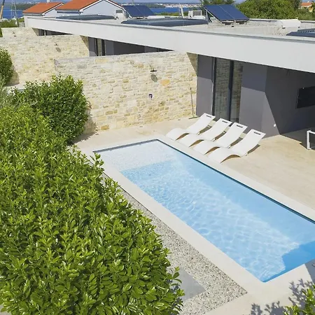 Beautiful In With Outdoor Swimming Pool And Wifi Kraj (Zadar)