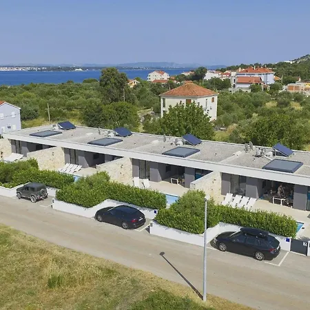 Beautiful In With Outdoor Swimming Pool And Wifi Vila